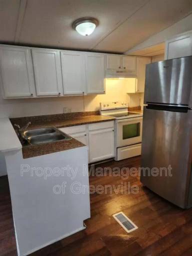 Main picture of 108 Reeves Dr