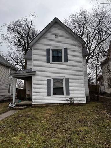 Main picture of 2808 S Elm St