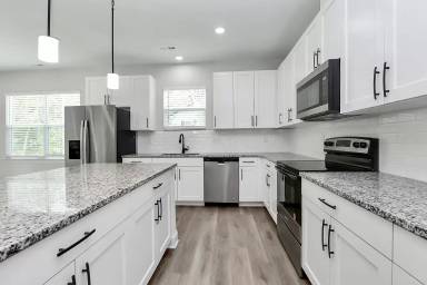 Main picture of 6618 Riverview Dr