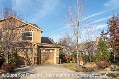 Main picture of 109 SW Taft Ave