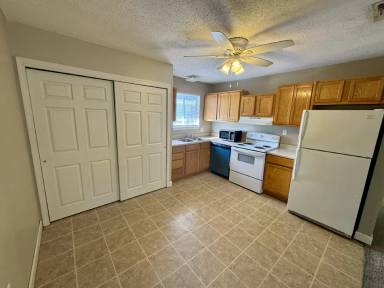 Main picture of College Park Condominiums