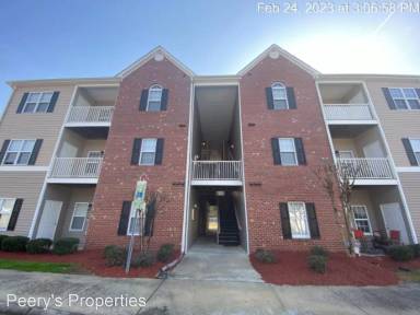 Main picture of 612 Marshtree Ln