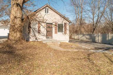 Main picture of 121 Coburg Dr