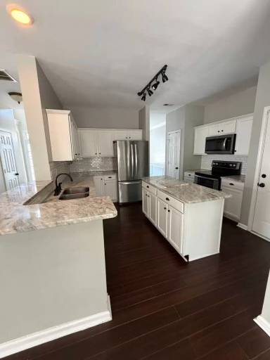 Main picture of 4814 Chesney St NW