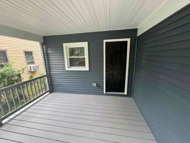 Main picture of 104 Cedar St