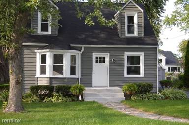 Main picture of 15W280 E Harvard St