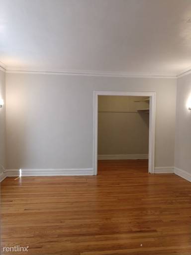 Main picture of 1525 W Estes Ave