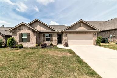 Main picture of 328 Fenrose Dr