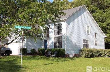 Main picture of 200 Trailview Dr