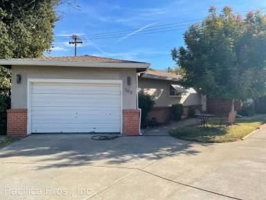 Main picture of 303 40th St