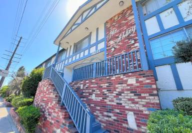 Main picture of 16111 Prairie Ave - 204