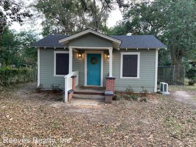 Main picture of 2451 Emogene St