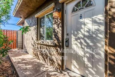Main picture of 568 N Center St