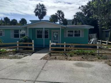 Main picture of 330 1st St