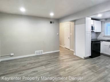 Main picture of 3153 S Lincoln St