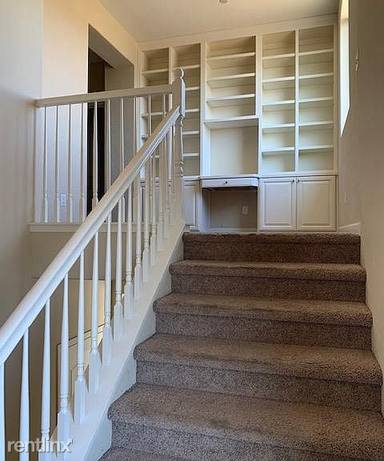 Main picture of 2486 E Turnberry Ave