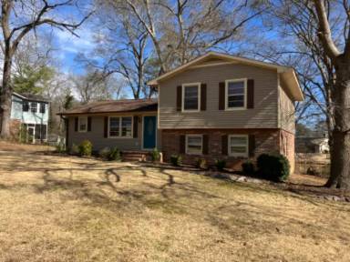 Main picture of 105 Chuckwood Dr