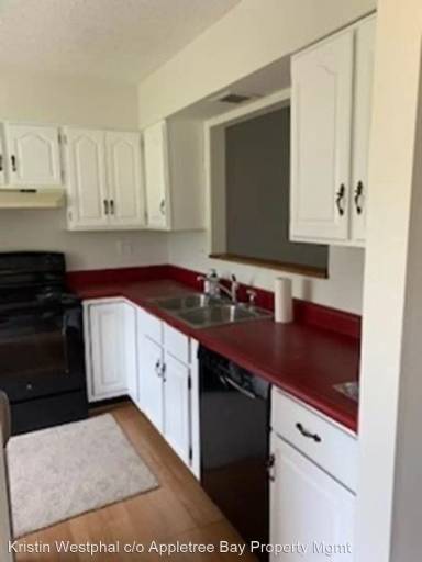 Main picture of 463 Westview Cir