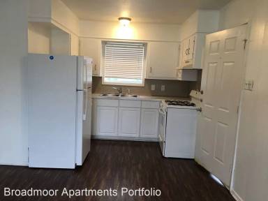 Main picture of 1505 Broadmoor Dr