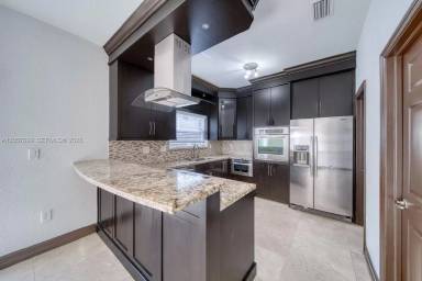 Main picture of 14115 SW 51st Ln