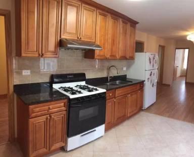 Main picture of 3259 S Wood St