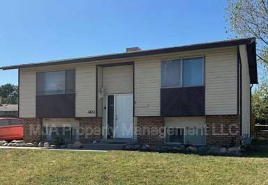 Main picture of 5830 S Nickle Way