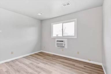 Main picture of 334 - 346 Bench Blvd