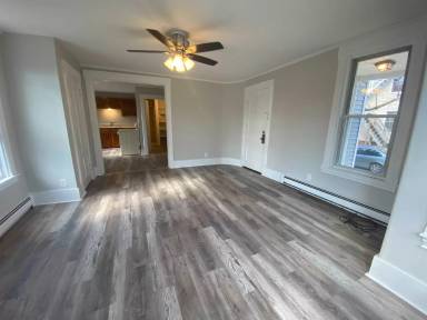 Main picture of 13 Pleasant Street