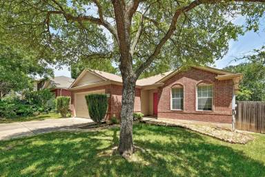 Main picture of 2112 Coats Cir