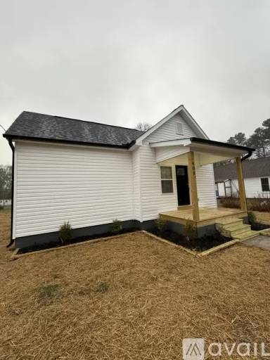 Main picture of 608 Orange Heights Loop