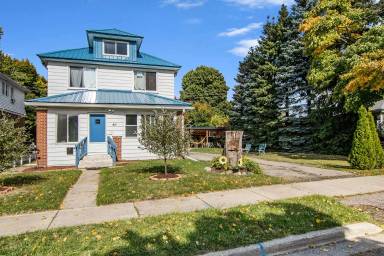 Main picture of 192 Bondale Ave