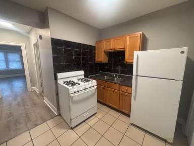 Main picture of 5958 S Rockwell St