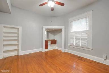 Main picture of 111 Fargo St