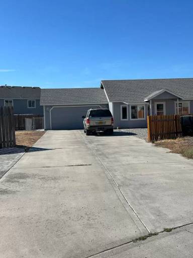 Main picture of 1605 Pirate Ln NE