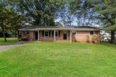 Main picture of 1141 Carolina Cir