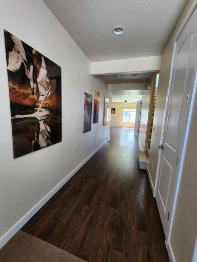 Main picture of 166 E Vista Way