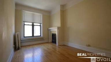 Main picture of 428-438 W Belden Ave