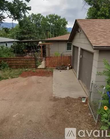 Main picture of 1419 Custer Ave