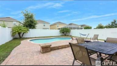 Main picture of 10421 Whispering Hammock Dr