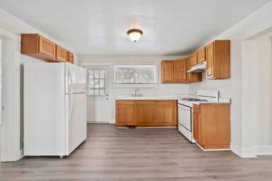 Main picture of 803 Vermont Ave