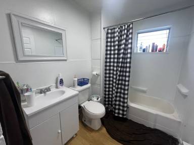 Main picture of 405 Forest Ave