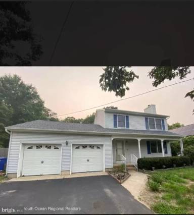 Main picture of 726 Coolidge Ave
