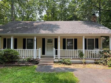 Main picture of 678 Jefferson Dr