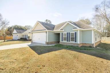 Main picture of 102 Summerstone Bnd
