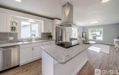 Main picture of 1815 4th Ave SE