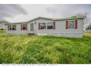 Main picture of 353 Hyatt Ln