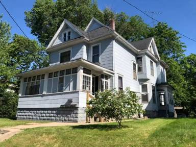 Main picture of 416 W. 2nd St.