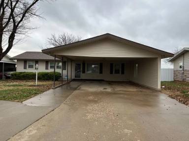 Main picture of 1025 W Terry St