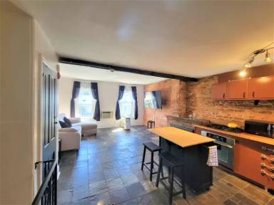 Main picture of 3215 Hamilton St