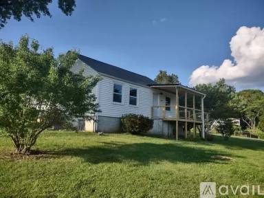 Main picture of 4703 Bay St